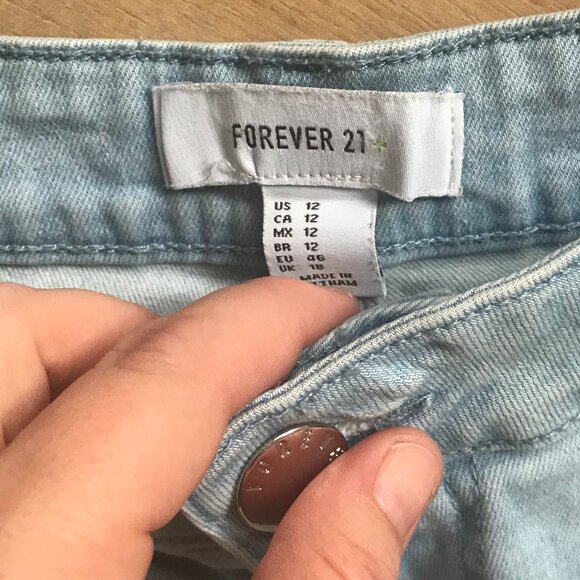 Forever 21 Jean Shorts - Picture 3 of 3